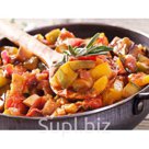 картофель, лук репчатый, капуста, морковь, паста томатная (паста томатная, вода, соль, полисахариды), масло подсолнечное, соль, чеснок сушеный.