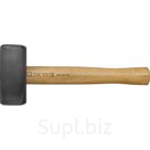 Кувалда применяется в случаях, когда массы молотка недостаточно. Изготавливается из стали, снабжена рукояткой из дерева в соответствии с ГОСТ 11401-75. Рабочие…