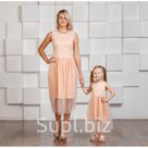 Комплект одинаковых платьев для мамы и дочки в стиле фэмили лук "Софи" (персик)