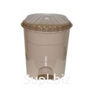 Ведро для мусора Виолет с педалью 32л, латте-капучино