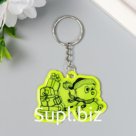 Брелок пластик светоотражающий "Пингвинёнок с санками с подарками"  4х5,5 см