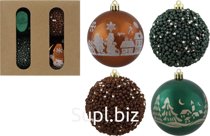 4 Christmas tree balls, 8cm in diameter. Color: emerald/coffee/caramel.