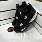 Nike Jordan 4 Retro model 10